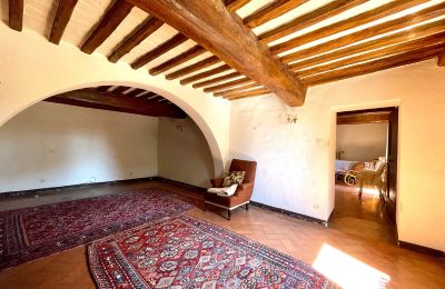 Historisk villa til salgs Siena, Toscana:  RIF 2937 Wohnbereich mit Rundbogen