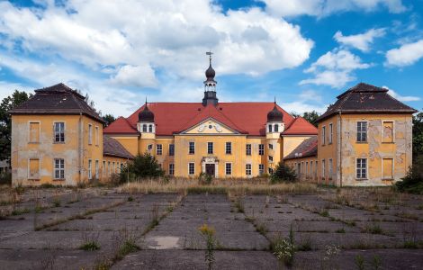 Hohenprießnitz, Schloss - Schloss Hohenprießnitz in Nordsachsen vor der Sanierung im Jahr 2009