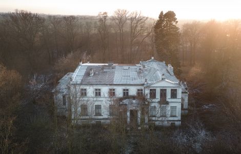 Pobórz, Pałac w Poborzu - Gutshaus Pobórz (Pałac w Poborzu)