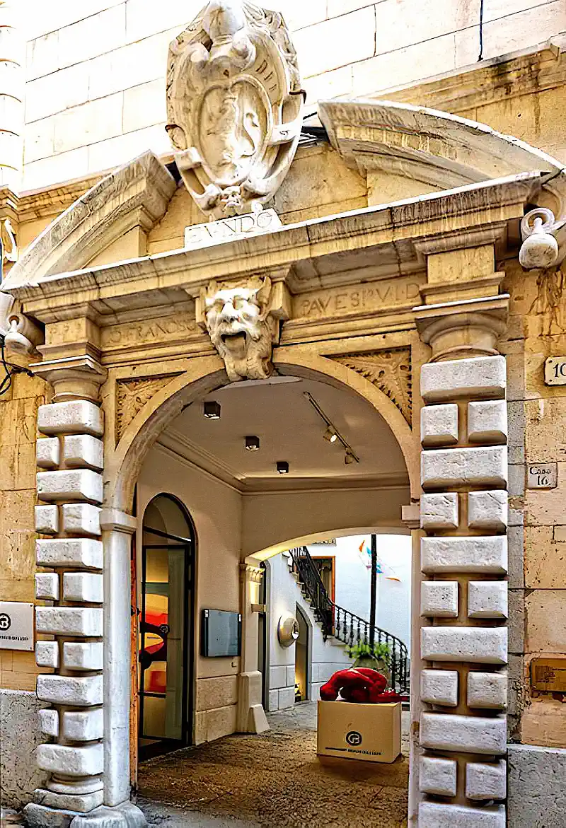 Eingang Art Palace Gerhardt Braun Gallery Palma