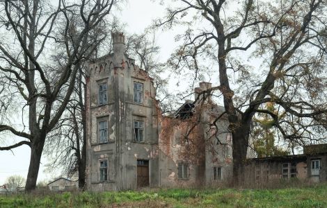  - Verlassenes Gutshaus in Nordpolen