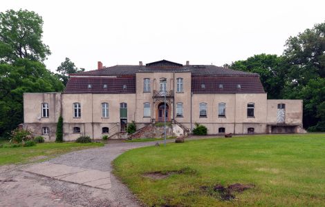 Grünow, Dorfstraße - Gutshaus Grünow Uckermark