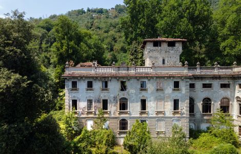 Lesa, Via Sempione - Villaer ved Lago Maggiore: Villa Cavallini