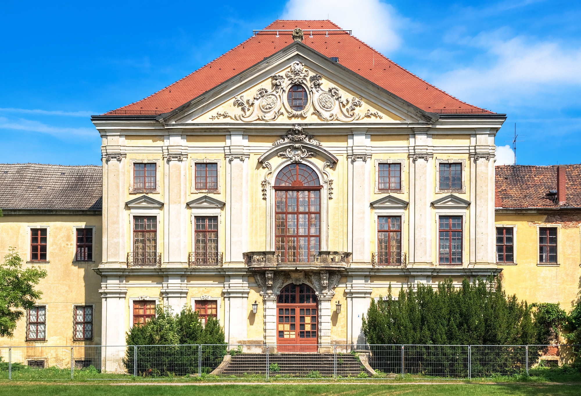 Schloss Schönwölkau Photoportico