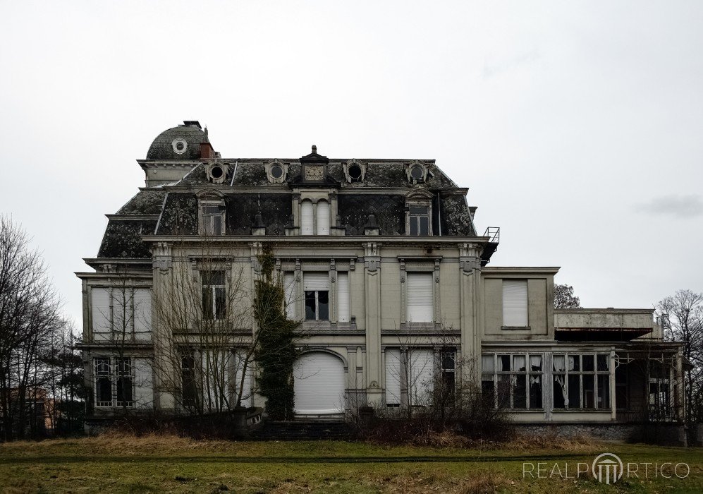 Sanierungsbedürftiges Chateau in Evergem: Kasteel Het Vurstje, Evergem