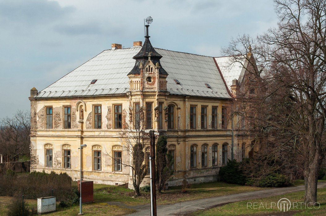 Herrenhaus und ehemalige Schule in Zbyslav (Sbislau), Zbyslav