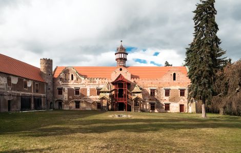 Vroutek, Lužec - Schloss in Lust (Lužec), Aussiger Region