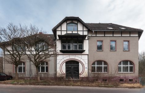  - Historisches Hotel und Ballhaus "Lindenhof" in Waldheim/Sachsen (Haupteingang)