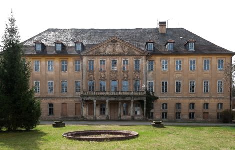 Uhyst (Spree) - Delni Wujězd, Schloßstraße - Neues Schloss Uhyst - Frontseite