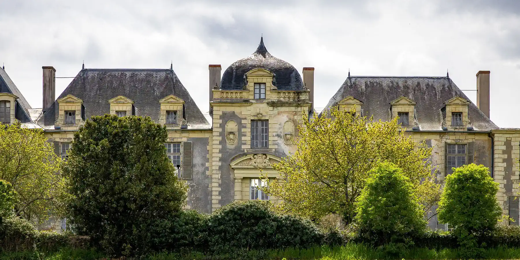 Schloss mit 26 Hektar zwischen Touraine und Anjou