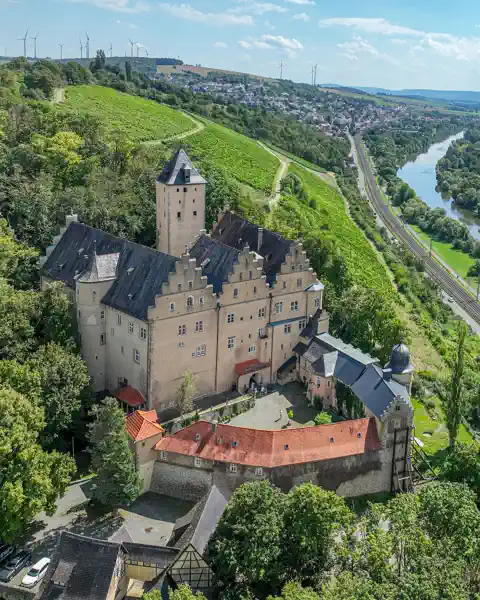 Schloss Mainberg Juni 2025