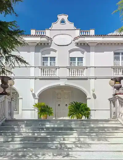 Historiske ejendomme i Europa april 2026