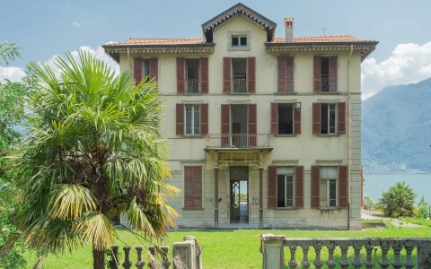 Historische villa Zoeken naar vastgoed