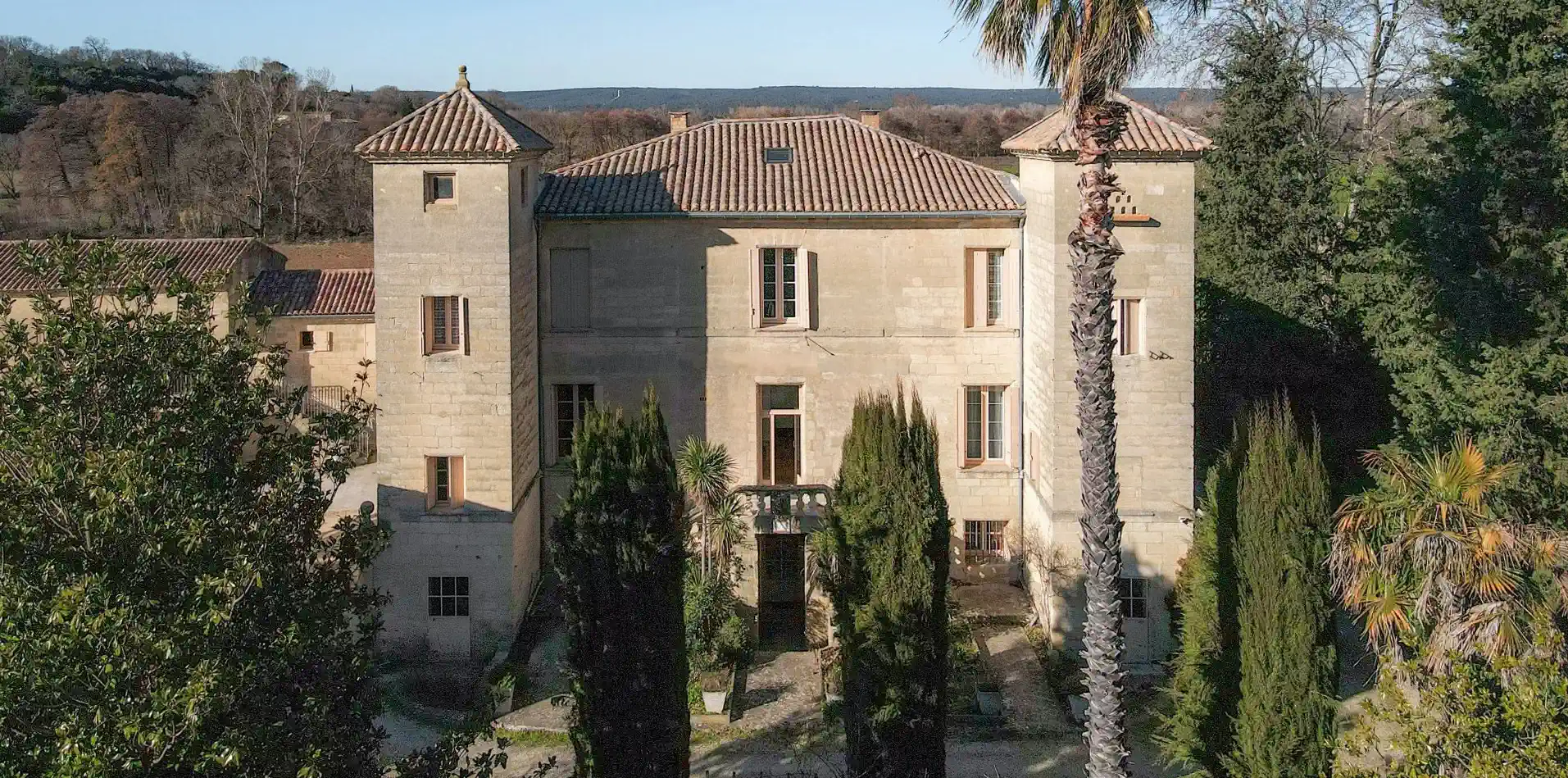 Fastigheter Provence 2025: Herrgård nära Uzès