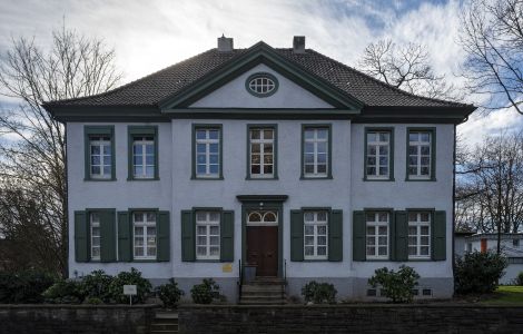 /pp/public_domain/thumb-de-nrw-heeren-pfarrhaus.jpg