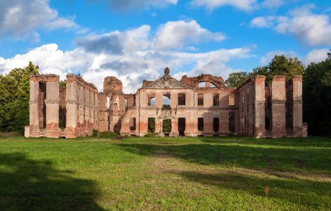  - Ruïne van kasteel Finckenstein in Noord-Polen