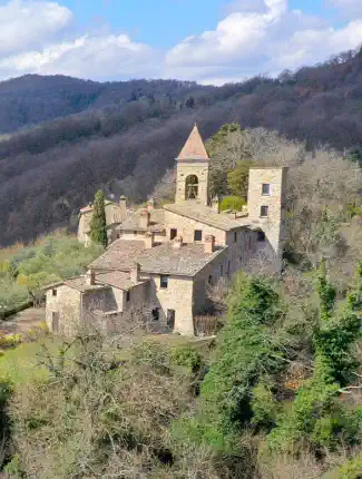 Historiskt hus med kyrka i den medeltida byn Monte Migiano, 06019 Umbertide, Umbrien