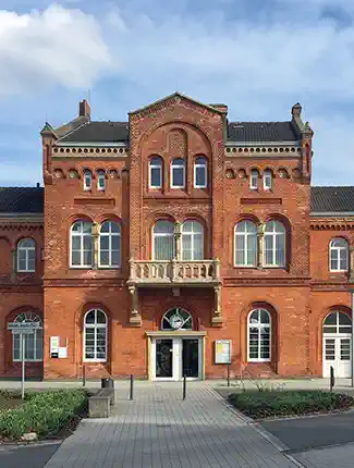 Rendite trifft Zeitgeist: Historisches Juwel am Puls der Mobilität - ICE-Bahnhofsgebäude Diepholz, 49356 Diepholz, Niedersachsen