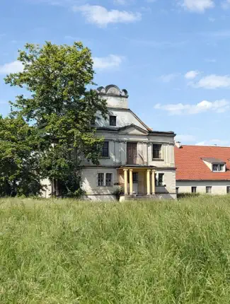 Geschlossener Gutshof bei Leszno - Herrenhaus, Nebengebäude, Park und Teich, Gierłachowo, Großpolen