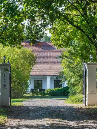 Herrenhaus in der Nähe von Warschau – Hotel, Pension, medizinisches Zentrum oder Seniorenheim, Trębki Nowe, Masowien