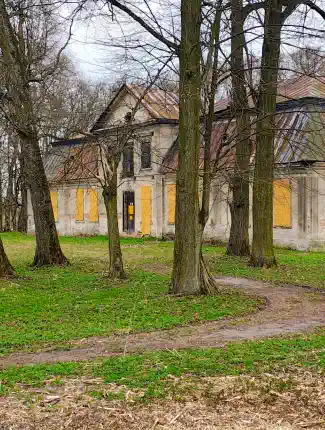 Gutshof mit Herrenhaus und Park in Raszków - 21 Hektar, Raszków, Heiligkreuz