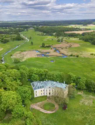 Palais Dembowski in abgeschieder Naturlage nördlich von Warschau, Luberadz, Masowien