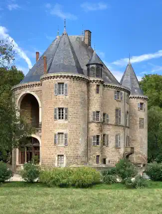 Rundbau-Wasserschloss in der Drôme bei Valence - 87 Hektar, Valence, Auvergne-Rhône-Alpes