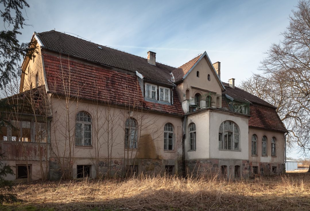 Verlassenes Gutshaus in Pommern: Łętowo