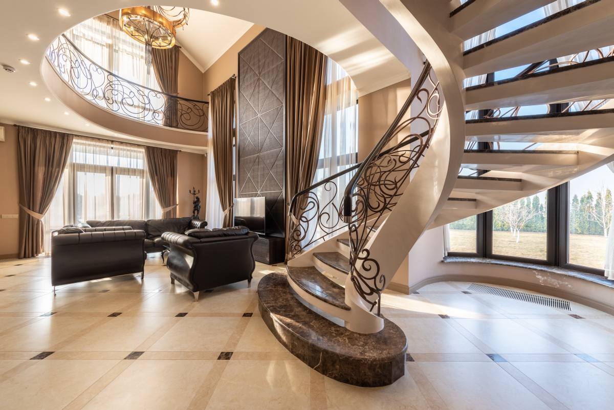 Luxusvillen und ihre schönen Treppen